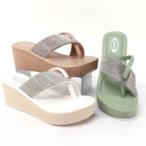 Last Pair! Italina White Silver Rhinestone Embellished Platform Thong Sandal 5.5 - Picture 4 of 5